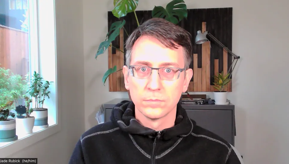 Lumina during the day, with light, raw mode